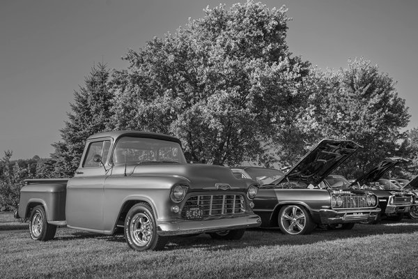 Dive into Elegance: Choosing the Ideal Swimwear for a Blissful UK Spa Experience